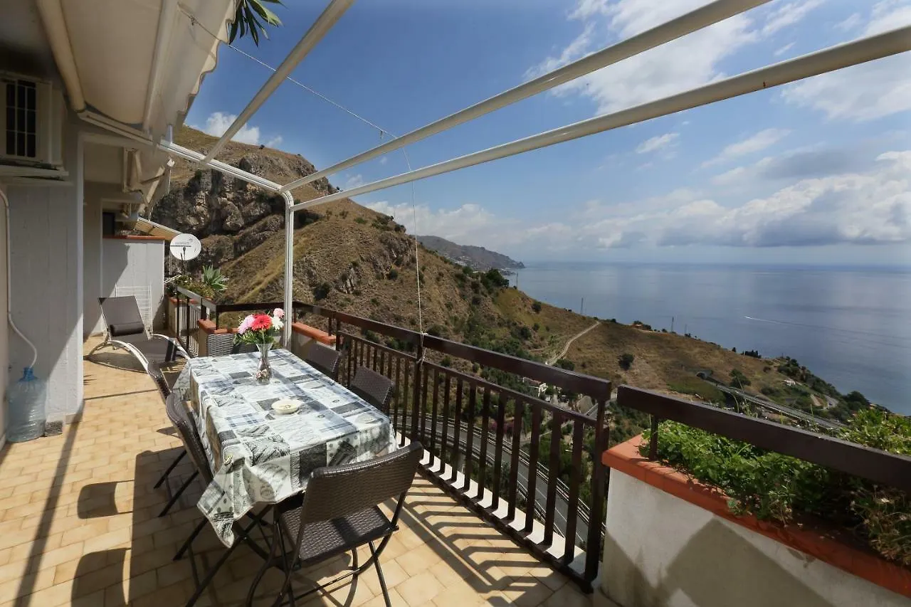 Olimpia'S House Apartment Taormina Italy